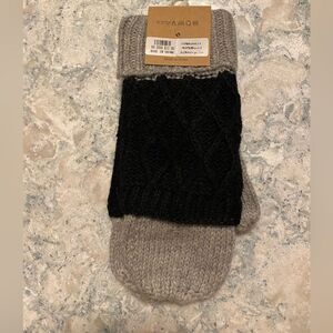 Girly Black and Gray Wool Blend Knitted Mittens
